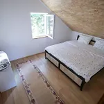 Cemerno Mountain House - 4 Bedrooms, Sleeps 12, Peace & Nature Escape Gacko