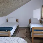 Casa vacanze Cemerno Mountain House - 4 Bedrooms, Sleeps 12, Peace & Nature Escape