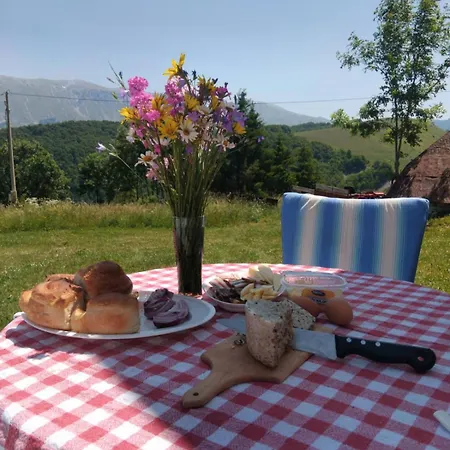 Cemerno Mountain House *